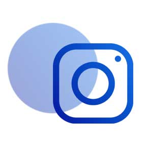  Icon for Instagram, showcasing a camera lens inside a blue square with rounded corners, on a plain gradient background.